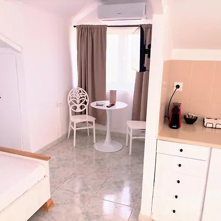 Eraora Lofts & Kefalonia